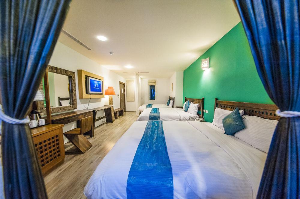 Seasons Bali Fashion Inn Kchen-ting Exteriér fotografie